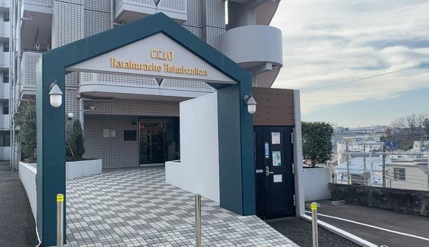 クリオ片倉町６番館 共用部写真（エントランス）