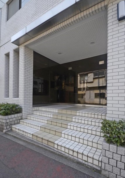 西台セントラルマンション 共用部写真（エントランス）
