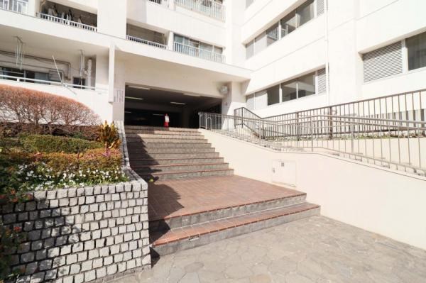 高田馬場住宅 共用部写真（エントランス）
