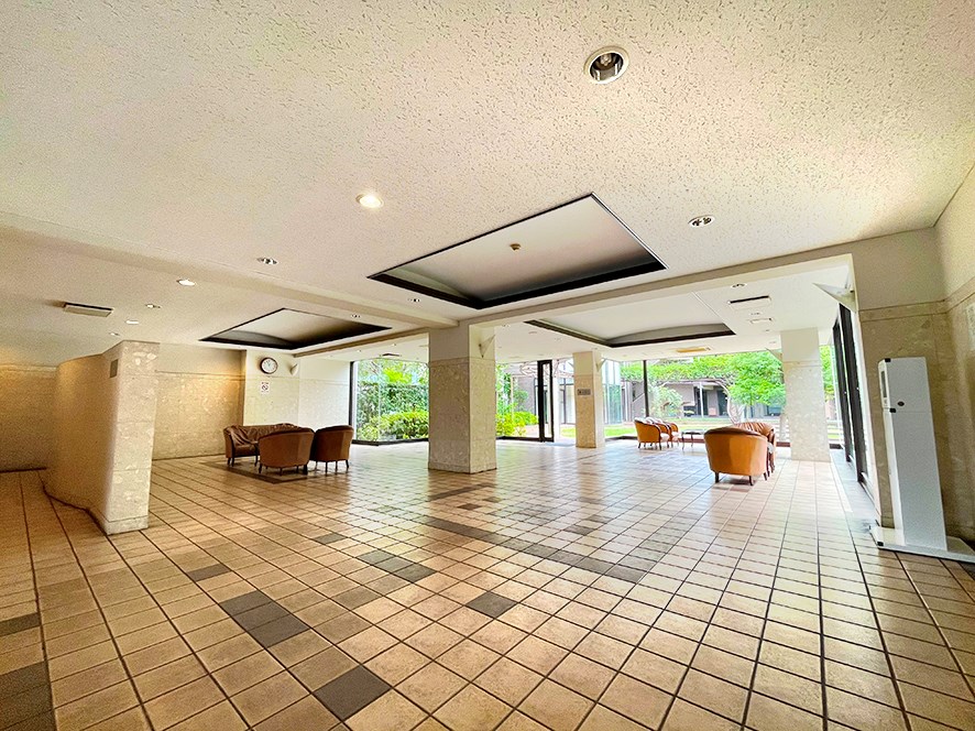 ライオンズガーデンひばりが丘学園町 共用部写真（ロビー）