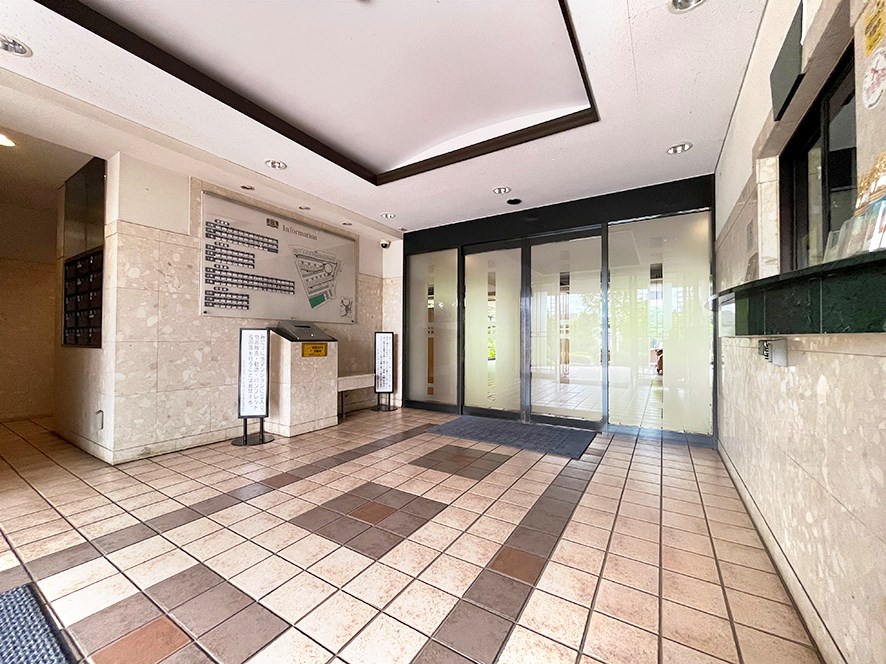 ライオンズガーデンひばりが丘学園町 共用部写真（ロビー）