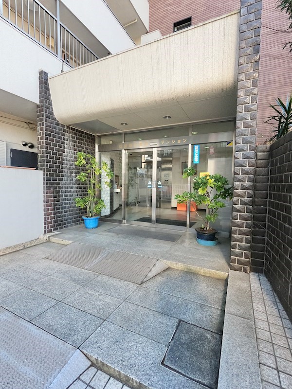 松見坂武蔵野マンション 共用部写真（エントランス）