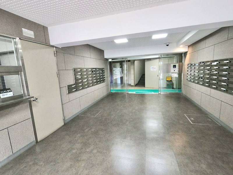 ライオンズマンション青葉台 共用部写真（エントランス）