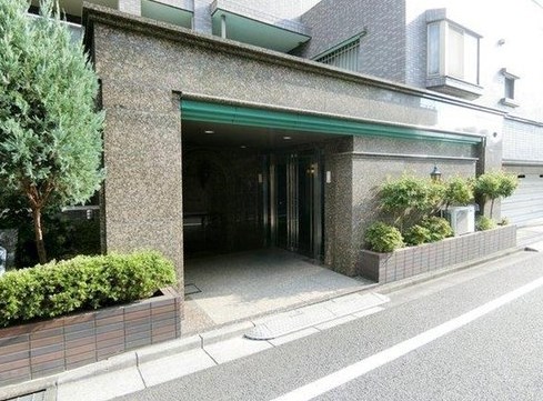 コニファーコート練馬メーディオ 共用部写真（エントランス）