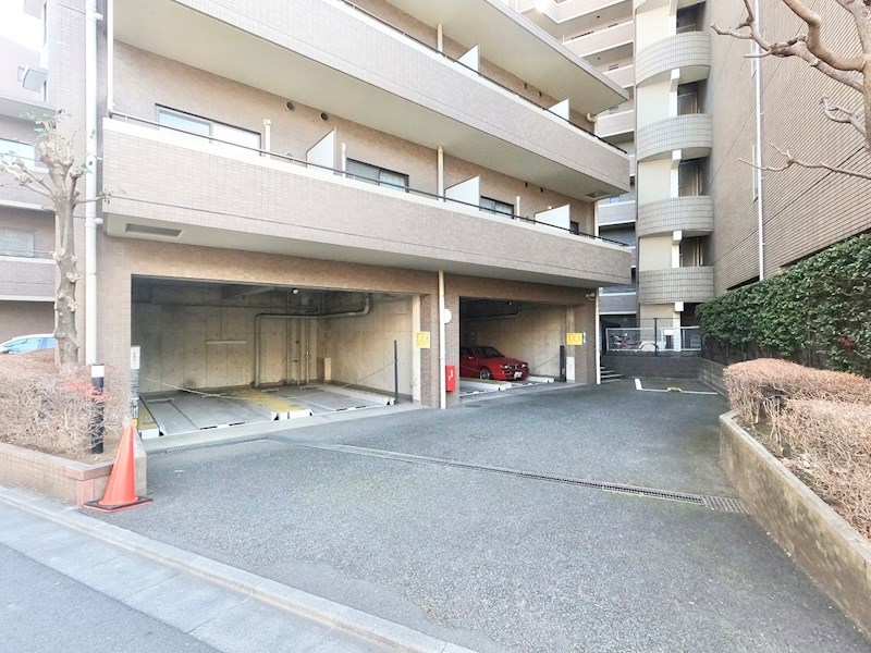 ヴィンテージ中目黒 共用部写真（駐車場）