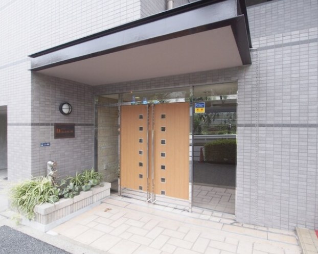 アビテ市ヶ谷仲之町 共用部写真（エントランス）