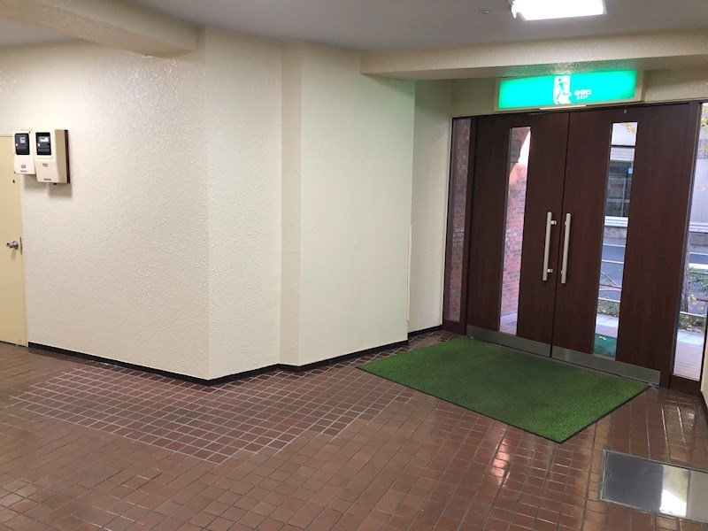 ヴァンヴェール世田谷 共用部写真（エントランス）