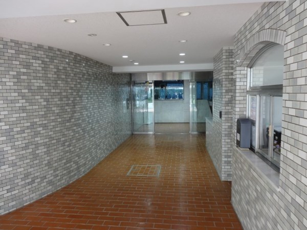 イトーピア吉祥寺マンション 共用部写真（エントランス）