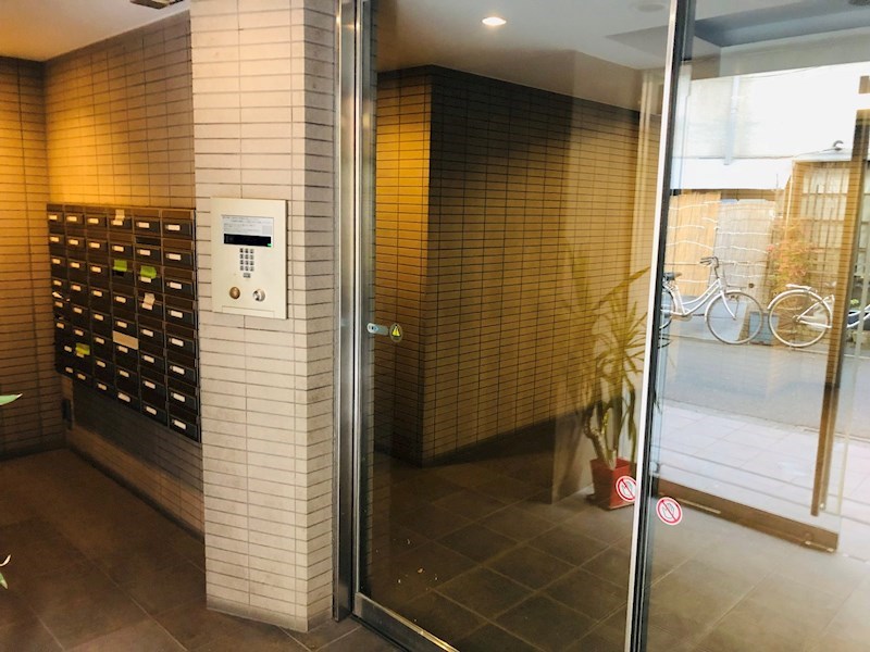 Ｒｉｓｉｎｇｐｌａｃｅ上野松が谷 共用部写真（エントランス）