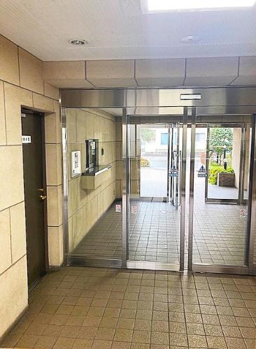 アモーレ北綾瀬 共用部写真（ロビー）