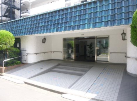 秀和代々木レジデンス 共用部写真（エントランス）