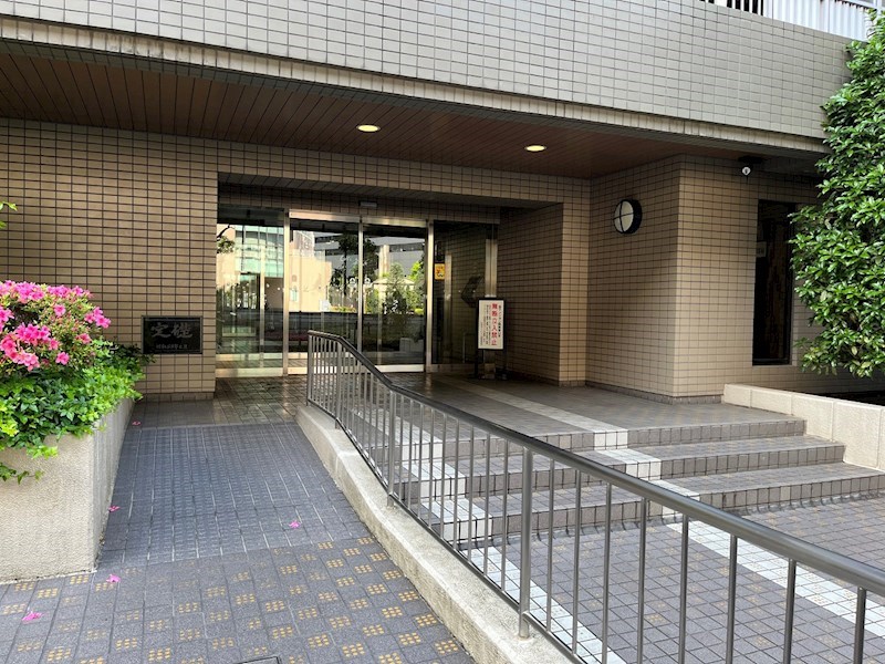 汐浜サンハイツ １号棟 共用部写真（エントランス）
