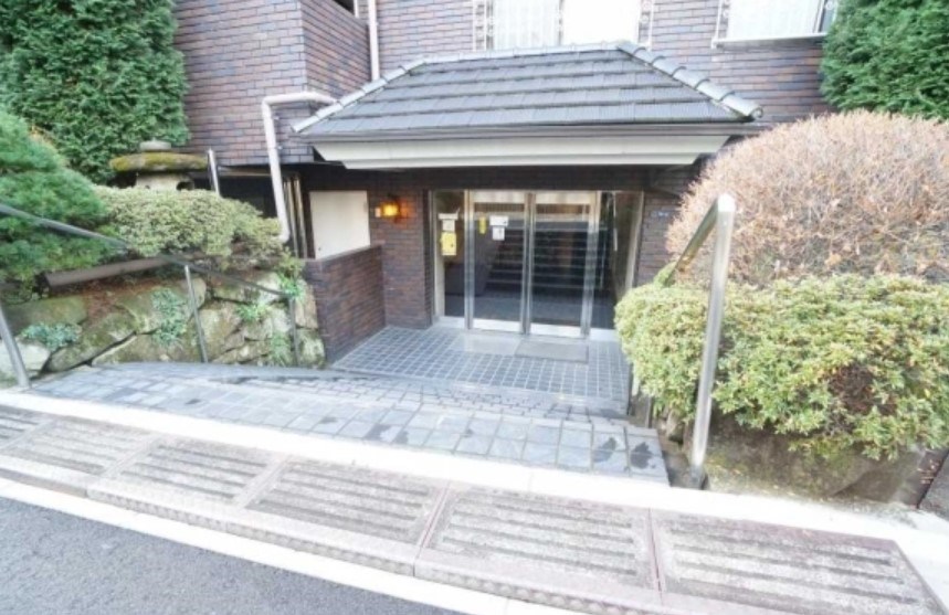 ヴェルデ山王 共用部写真（エントランス）