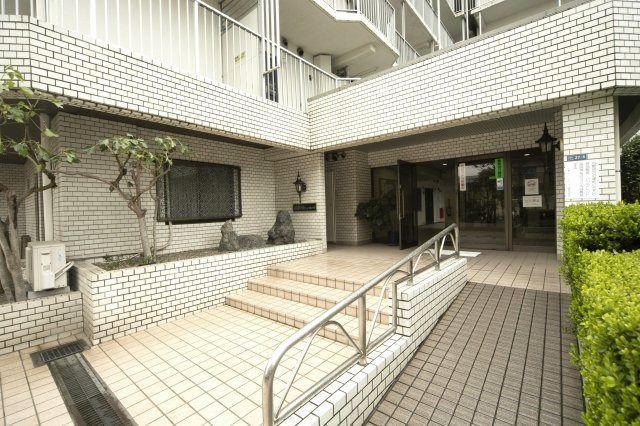 多摩川ビューハイツ 共用部写真（エントランス）