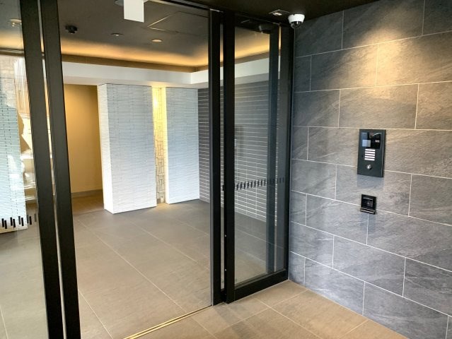 ブリシア新横浜 共用部写真（エントランス）
