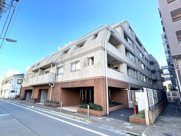 ワールドパレス南大井プレイシズ 内観写真（リビング）