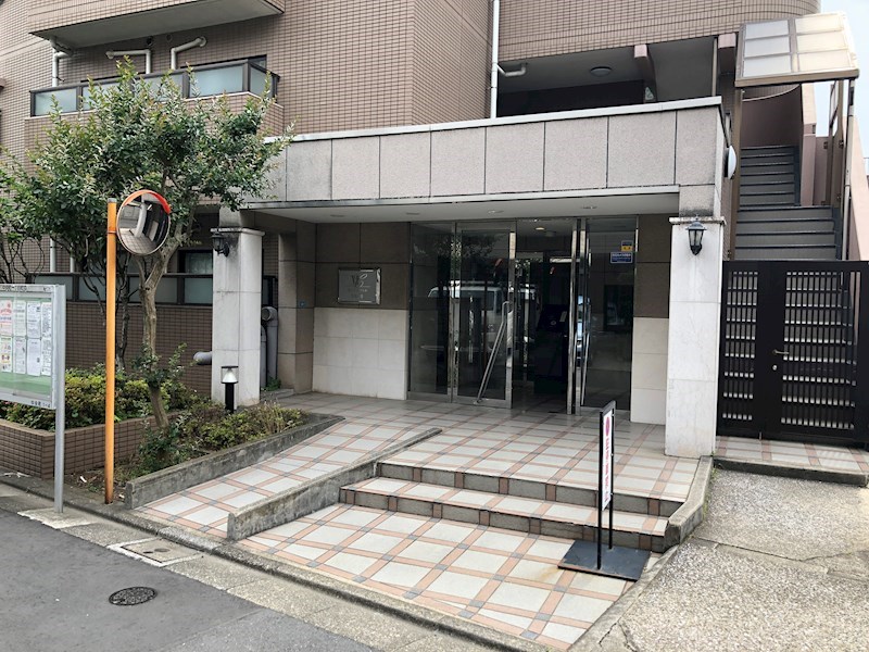 マイキャッスル学芸大学 共用部写真（エントランス）