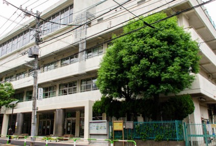 川口アパートメント 小学校
