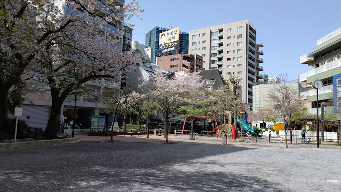 麻布飯倉ナショナルコート 公園