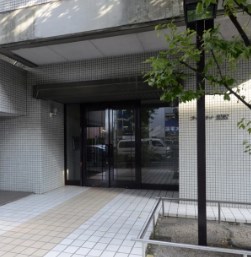 コートアコート深沢 共用部写真（エントランス）