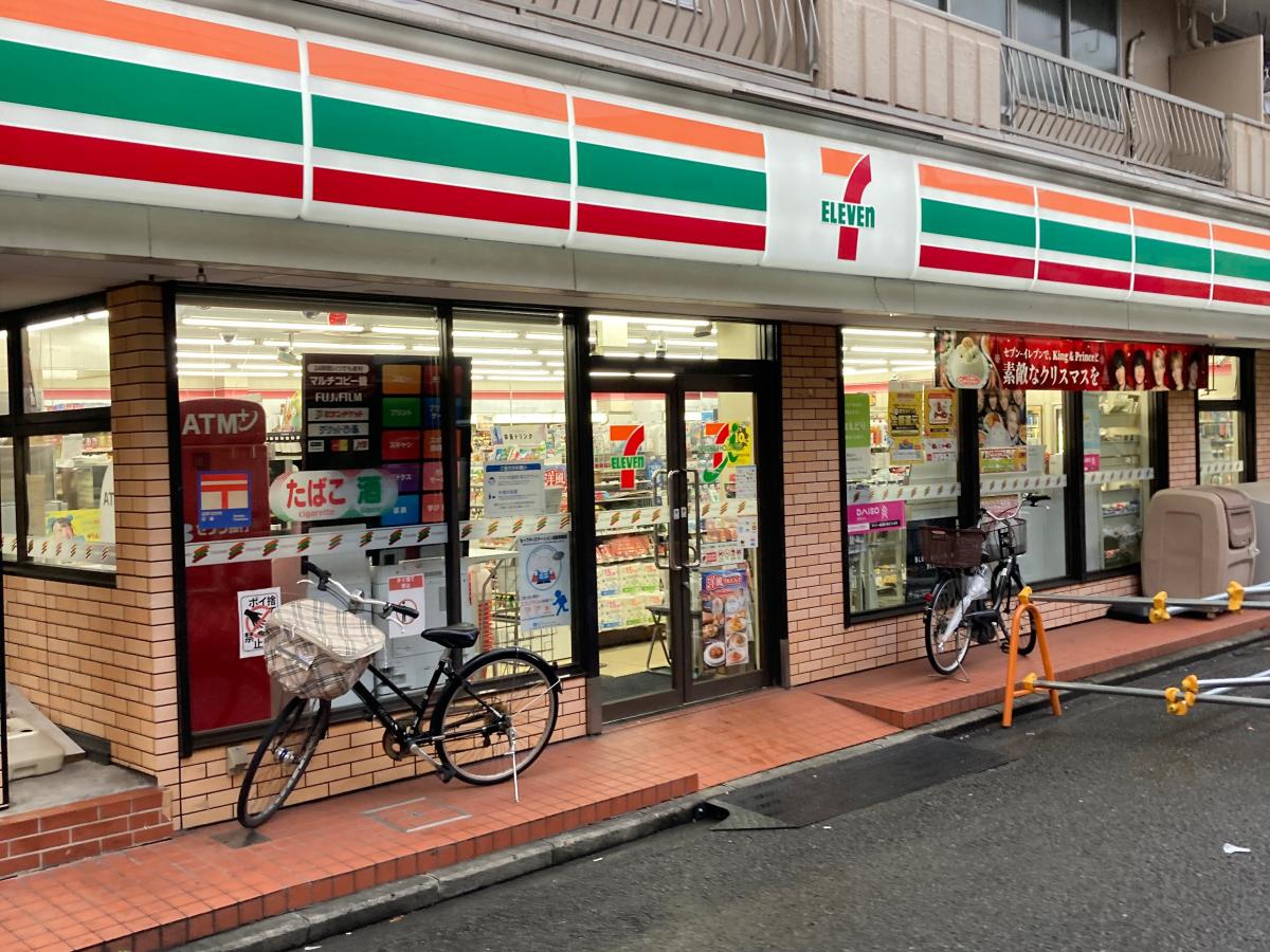 朝日プラザ大通り公園 コンビ二