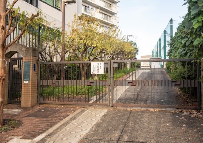 プレール都立大 中学校