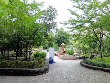 フリーディオ西麻布 公園