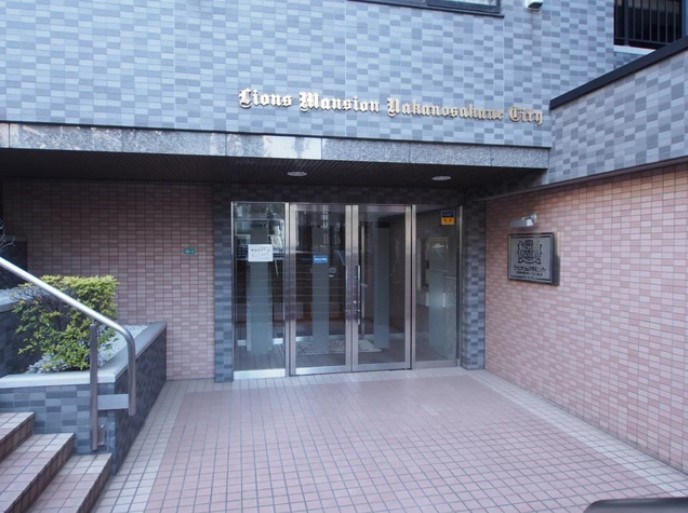 ライオンズマンション中野坂上シティ 共用部写真（エントランス）