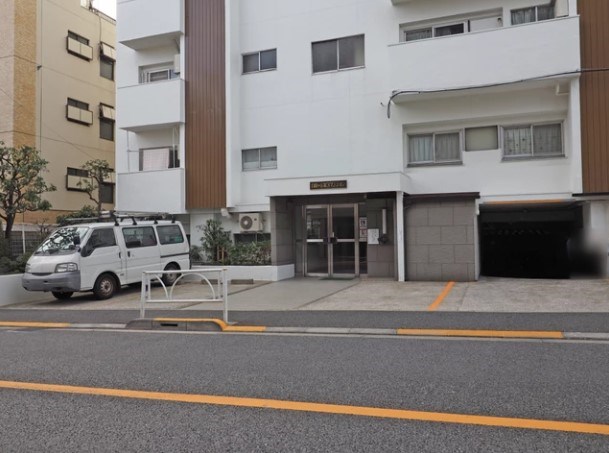 自由ヶ丘第３マンション 共用部写真（エントランス）