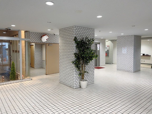 ニューライフ西早稲田 共用部写真（ロビー）