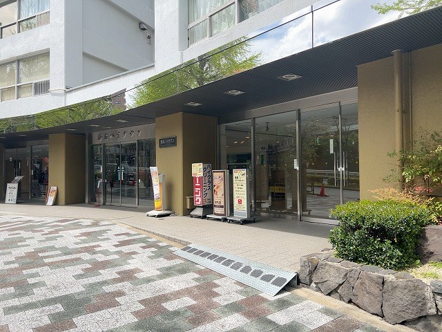 湯島ハイタウンＢ棟 共用部写真（エントランス）