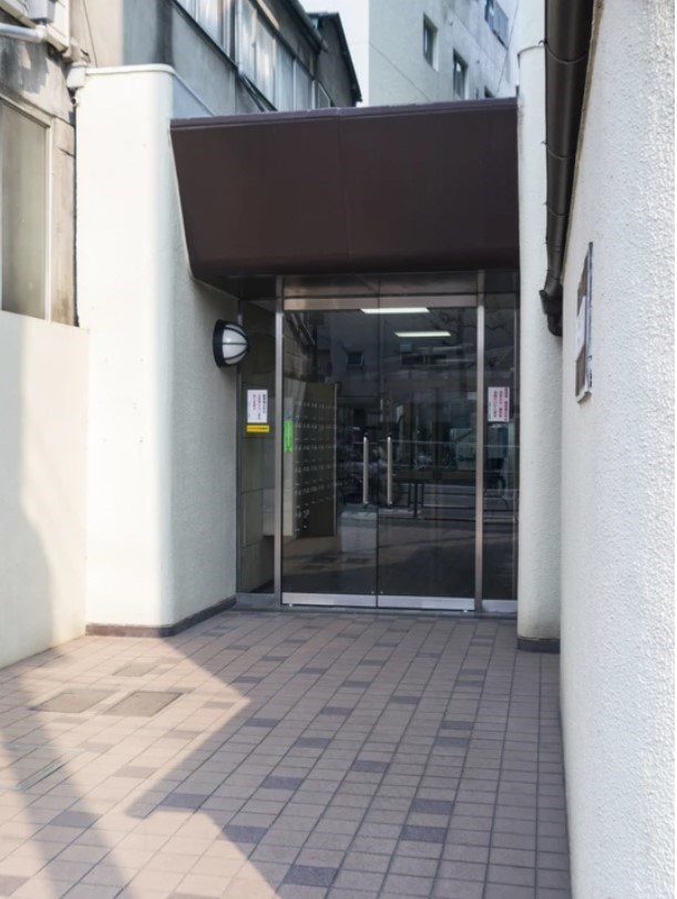 方南第一マンション 共用部写真（エントランス）