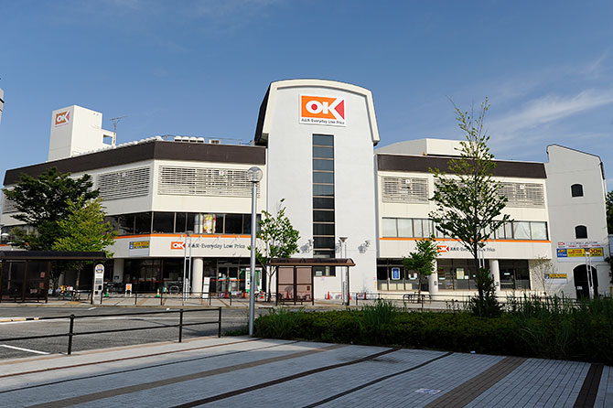 アークガーデンひびきの街四番館 スーパー