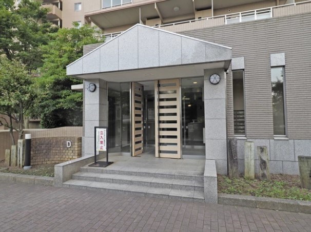 フォレストパーク四季彩の丘D棟 共用部写真（エントランス）