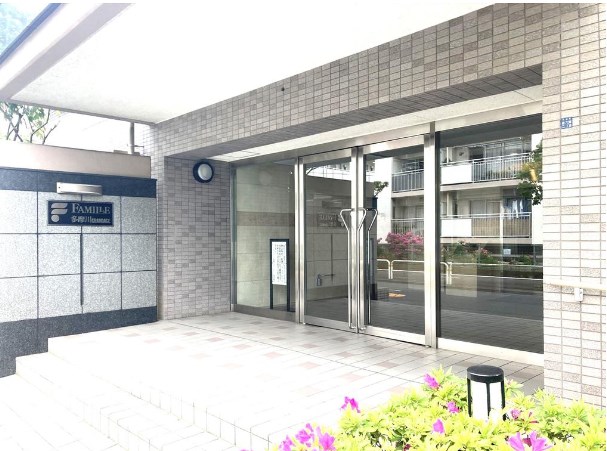 ファミール多摩川グランデージ 共用部写真（エントランス）