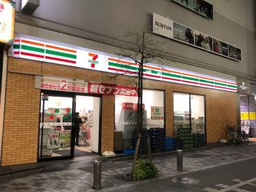 フォリアージュ コンビニ