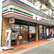 ジオ新宿若松町 コンビニ