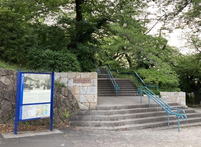 リーデンススクエア桜木町 公園