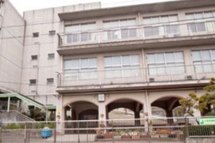 リーデンススクエア桜木町 中学校