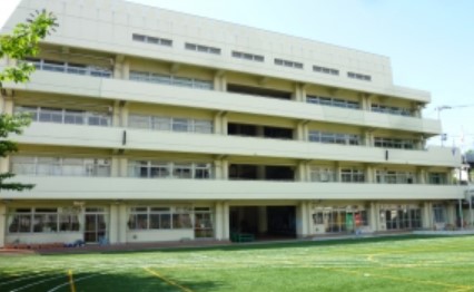 富久クロスコンフォートタワー 小学校