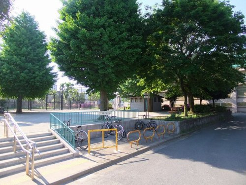 サンウッド中野上ノ原 公園