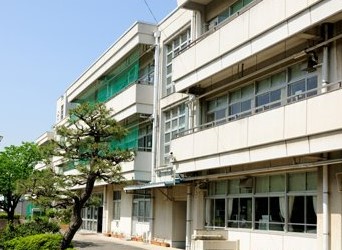 ライオンズプラザヨコハマ戸部 中学校