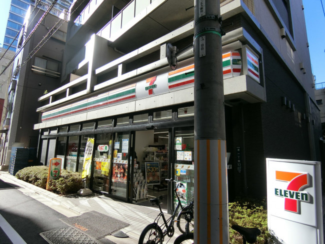 パークシティ中央湊　ザ　タワー コンビニ