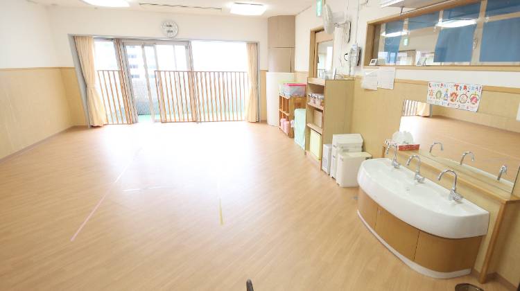 ローレルタワールネ浜松町 幼稚園