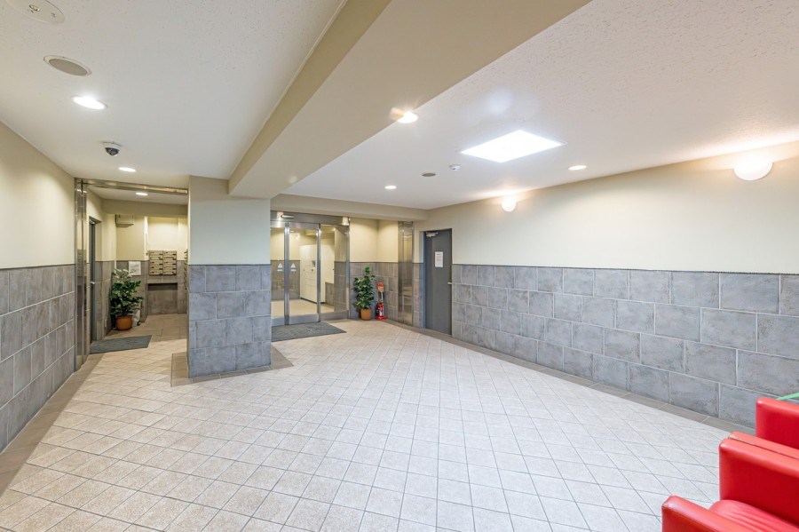 ライオンズマンション西麻布シティ 共用部写真（エントランス）