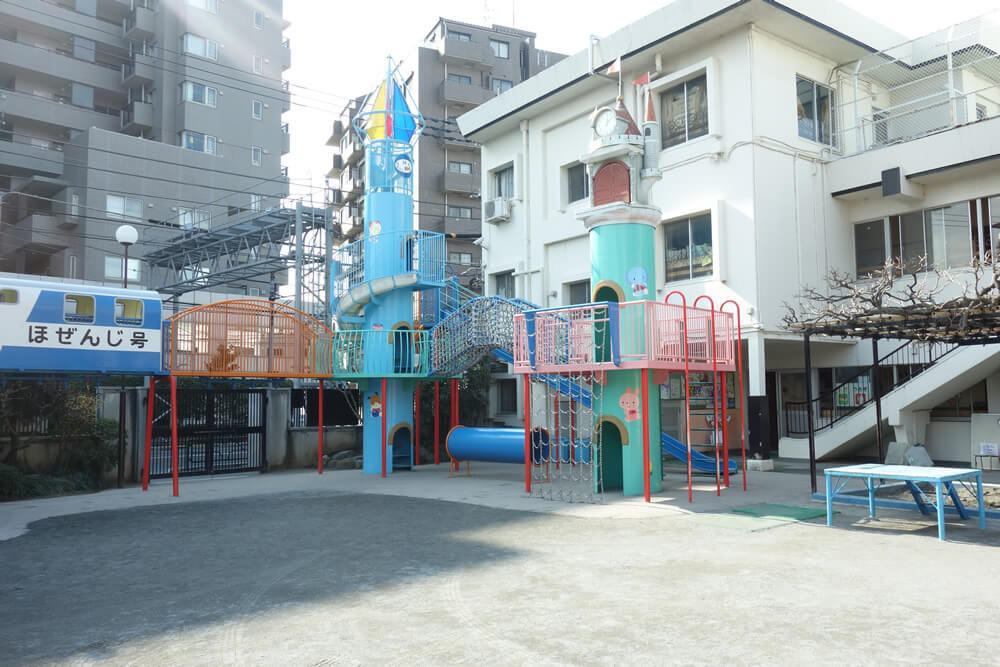 ディアクオーレ中野文園 幼稚園