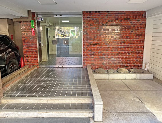 高輪台マンション 共用部写真（エントランス）