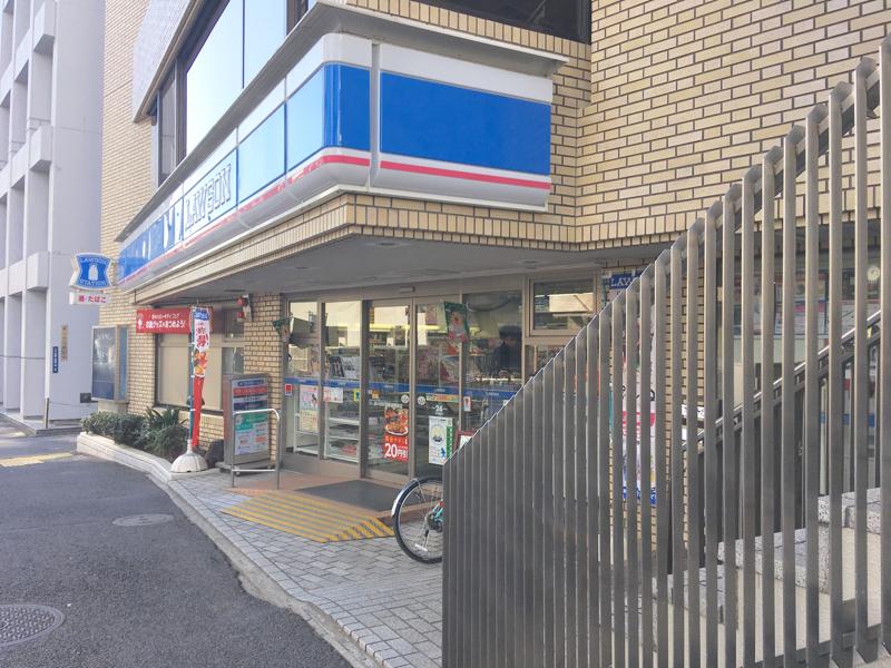 パークコート神宮北参道ザタワー コンビニ