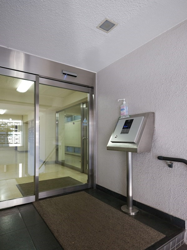 ライオンズマンション南平台 共用部写真（エントランス）
