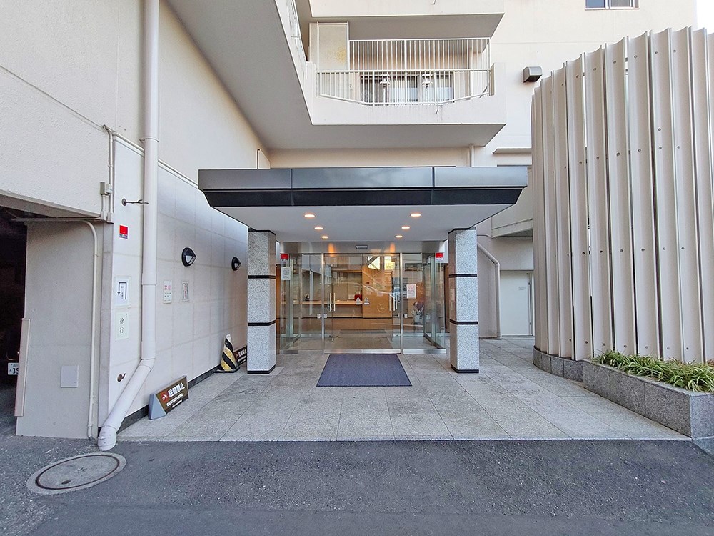 広尾マンション 共用部写真（エントランス）
